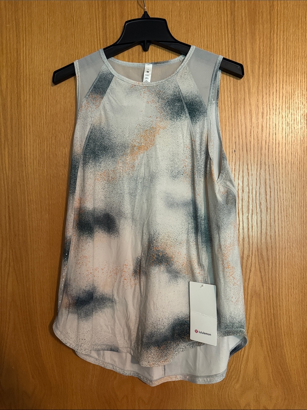 lululemon athletica Sleeveless Tank Top in Light Gray, Dark Gray, Peach
